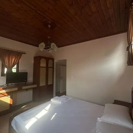 Гостевой дом Xha Llukani Берат