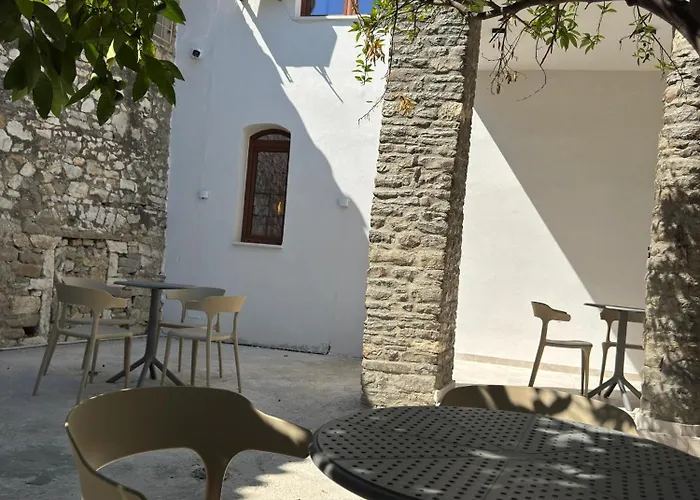 Konukevi Xha Llukani