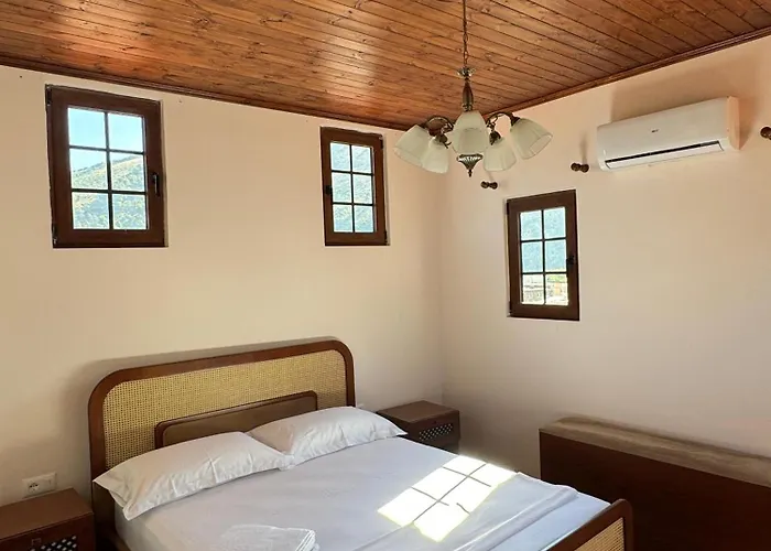 Konukevi Xha Llukani Berat