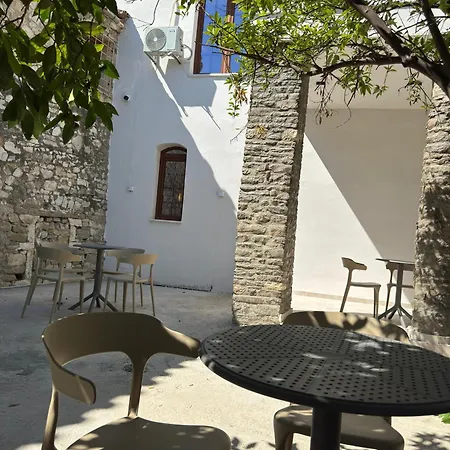 Konukevi Xha Llukani